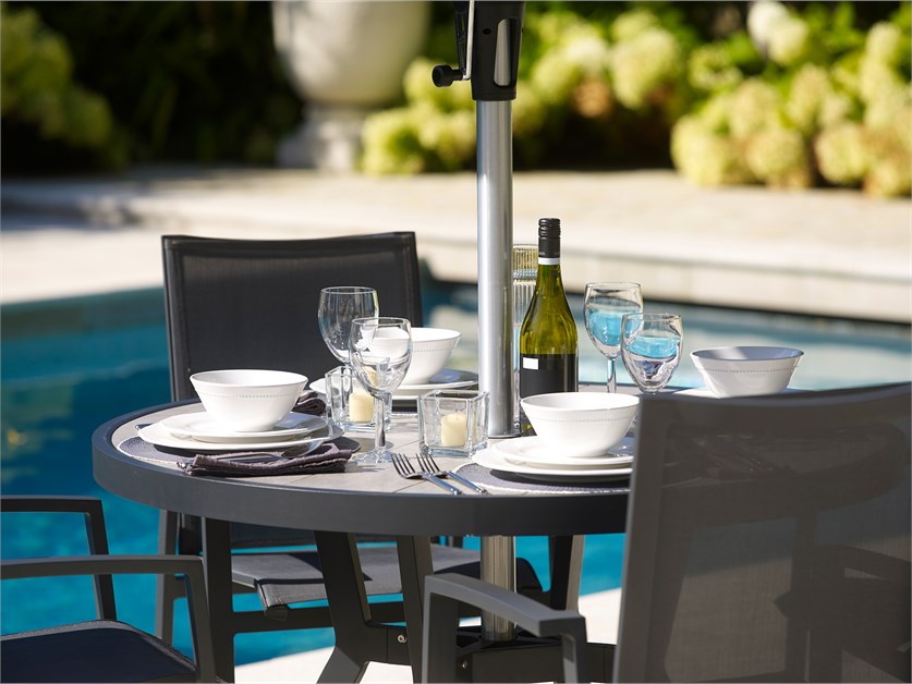 Seville Textilene 4 Seat Round Dining Set with Parasol & Base Alternative Image