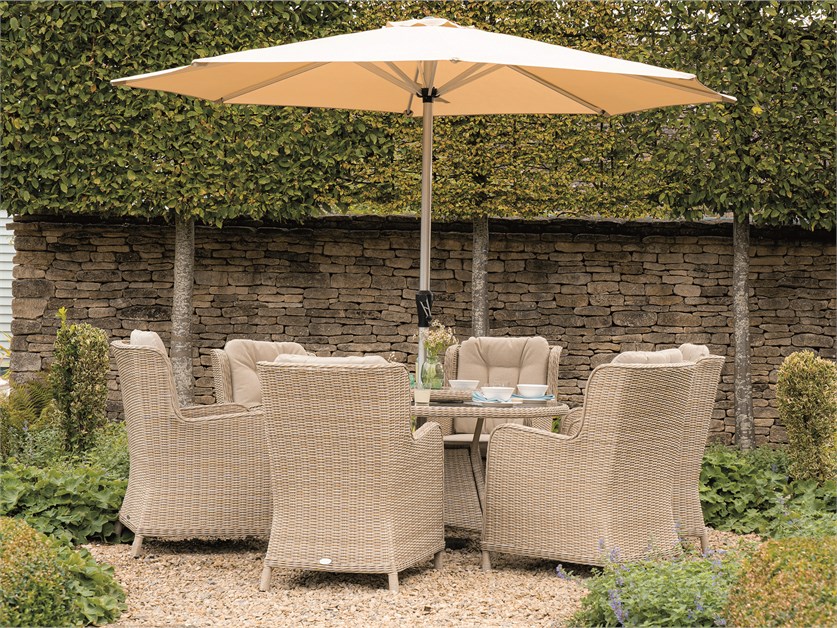 Chedworth Sandstone Rattan 6 Seat Round Dining Set with Lazy Susan, Parasol & Base Alternative Image