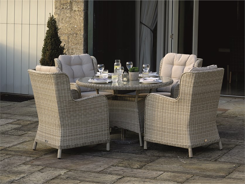 Chedworth Sandstone Rattan 4 Seat Round Dining Set with Parasol & Base