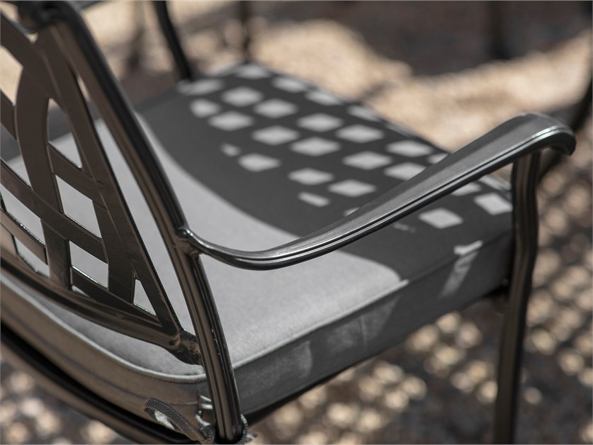 Rome Black Cast Aluminium 6 Seat Elliptical Dining Set Alternative Image
